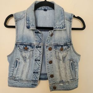 American Eagle Cropped Denim Jean Vest, size small